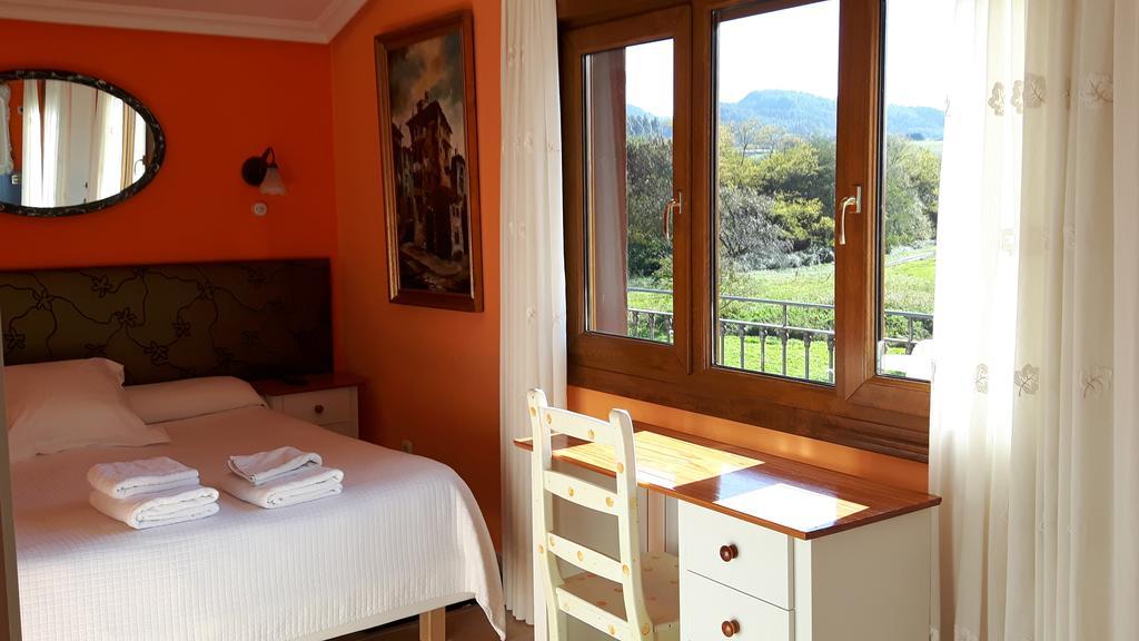 Casa Rural Ibarrondo Etxea Mungia Bagian luar foto