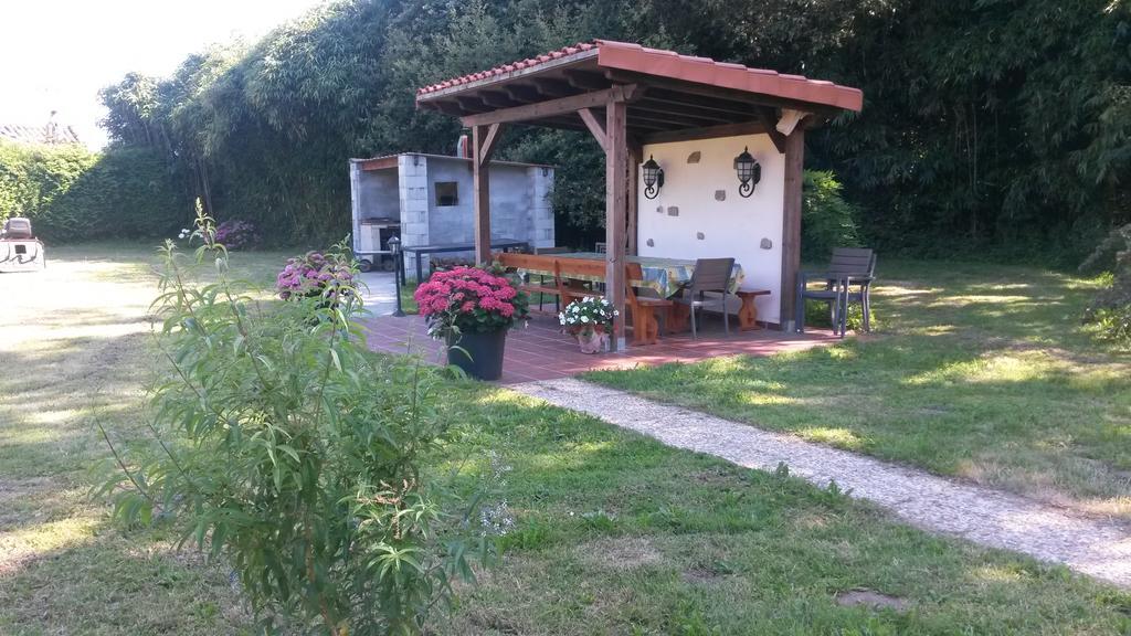 Casa Rural Ibarrondo Etxea Mungia Bagian luar foto