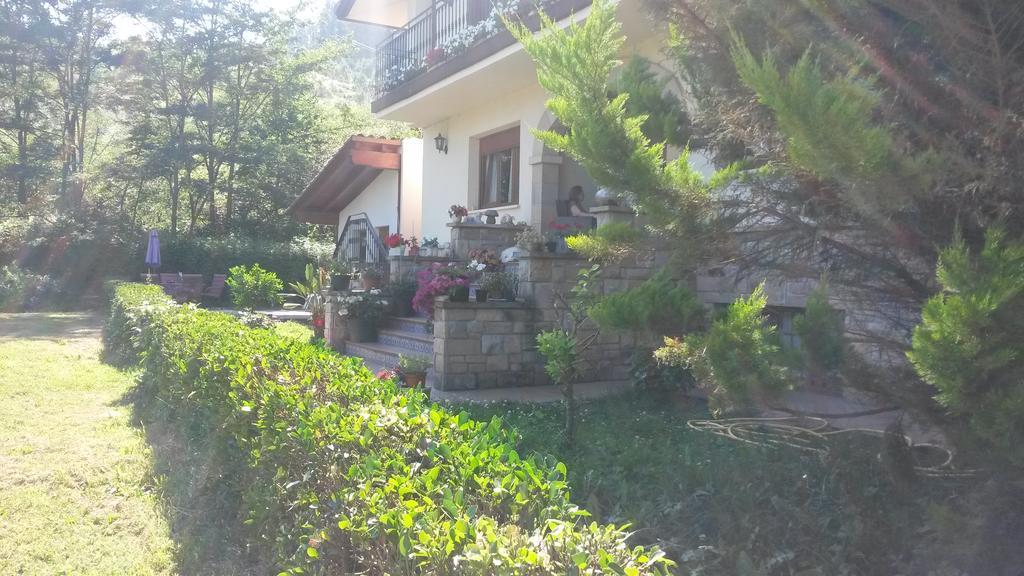 Casa Rural Ibarrondo Etxea Mungia Bagian luar foto